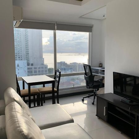 1 Bedroom With Balcony, Fully Furnished Overlooking Manila Bay At Birch Tower, Malate, Manila Dış mekan fotoğraf
