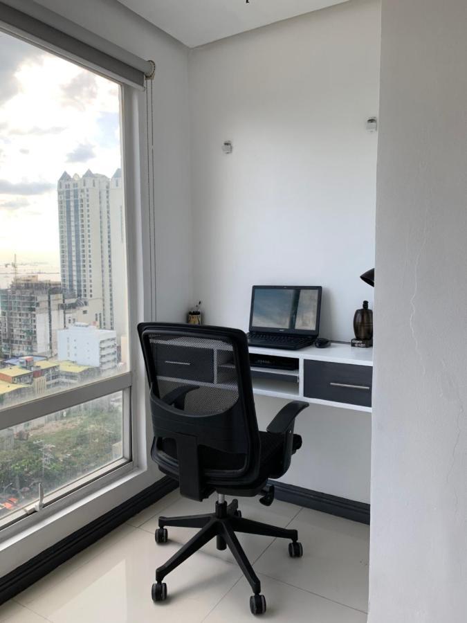 1 Bedroom With Balcony, Fully Furnished Overlooking Manila Bay At Birch Tower, Malate, Manila Dış mekan fotoğraf